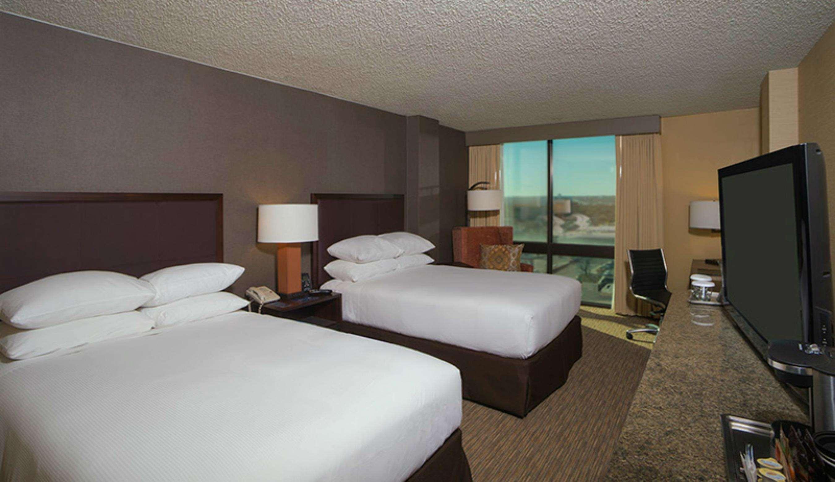 Doubletree By Hilton San Antonio Airport Hotel Екстериор снимка