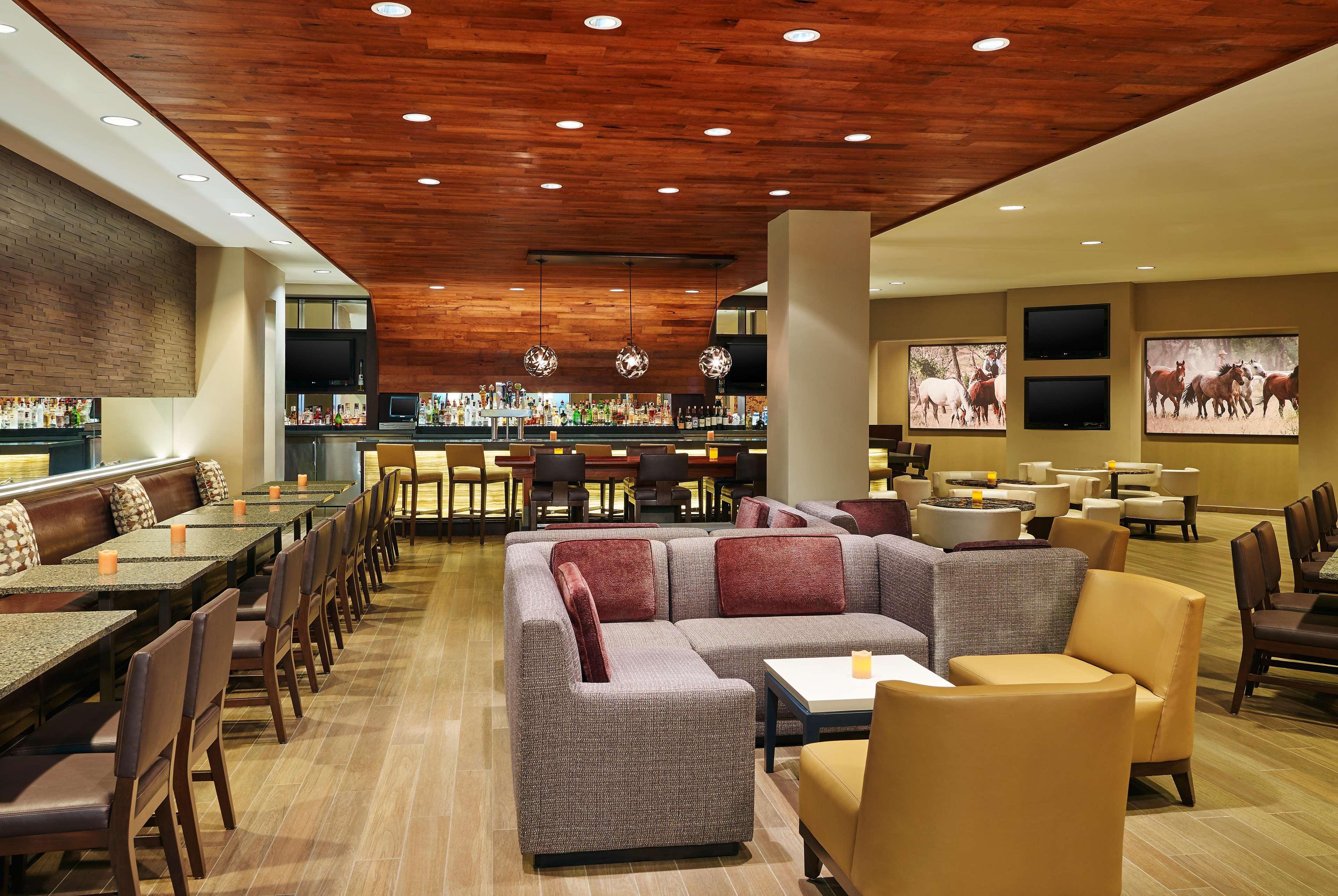 Doubletree By Hilton San Antonio Airport Hotel Екстериор снимка