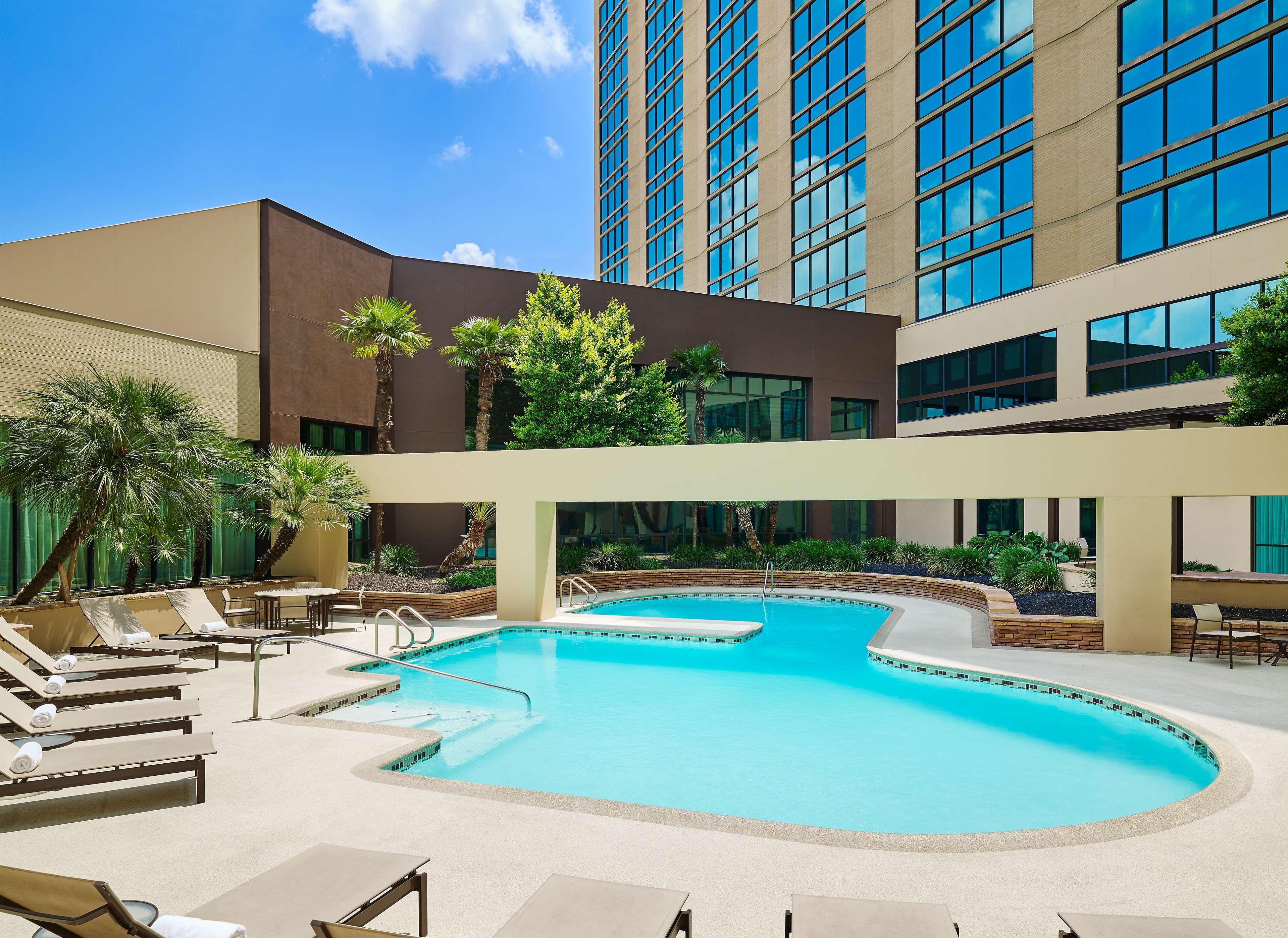 Doubletree By Hilton San Antonio Airport Hotel Екстериор снимка