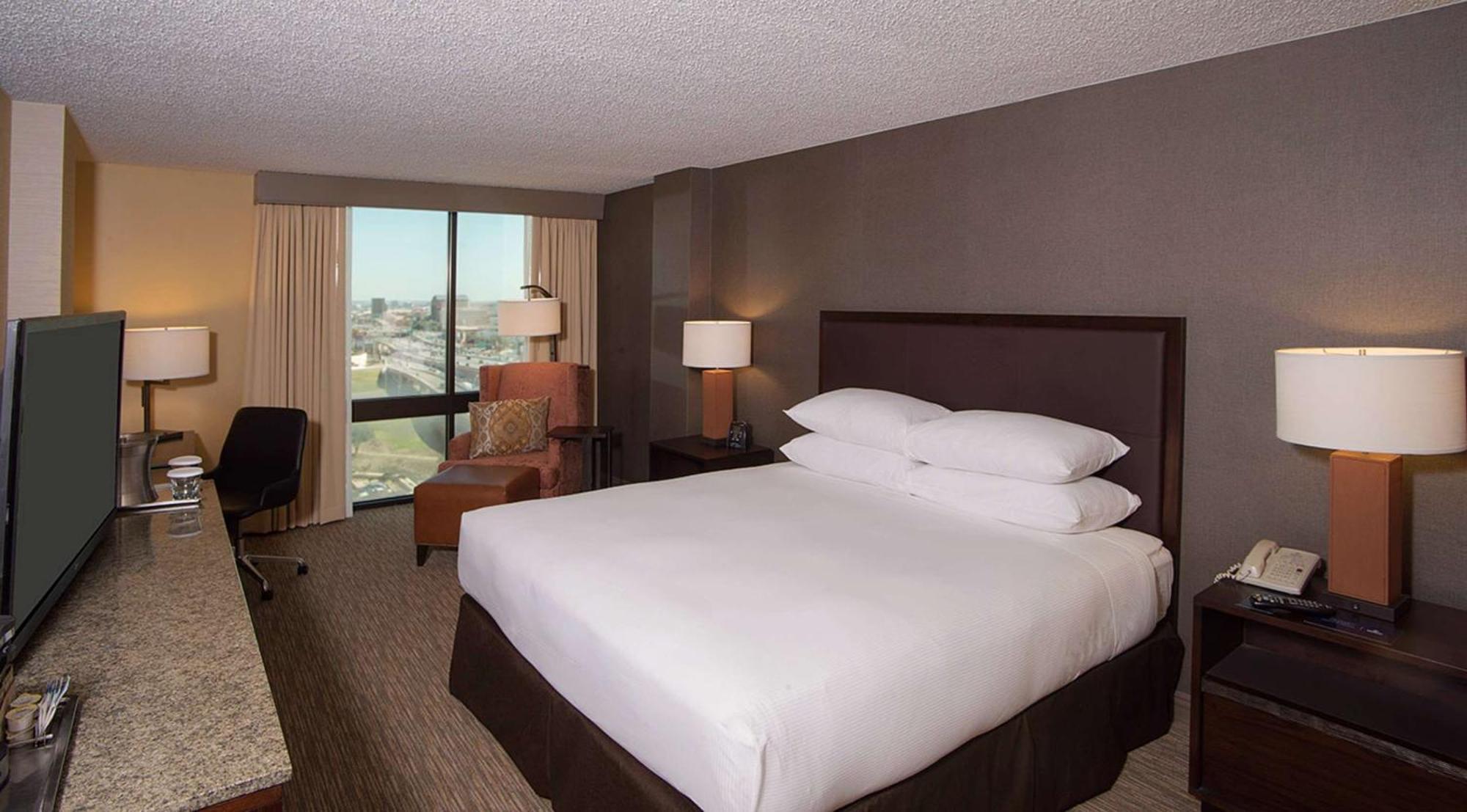 Doubletree By Hilton San Antonio Airport Hotel Екстериор снимка