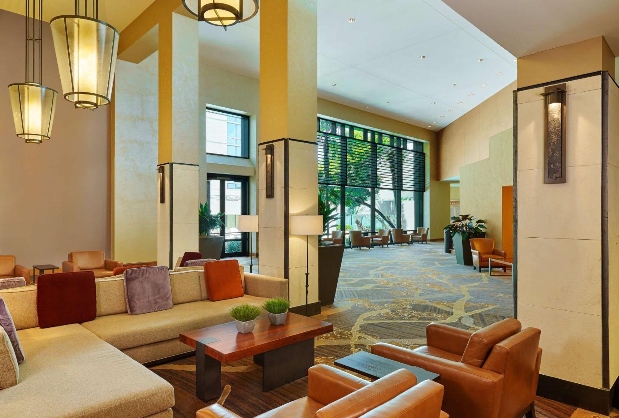Doubletree By Hilton San Antonio Airport Hotel Екстериор снимка