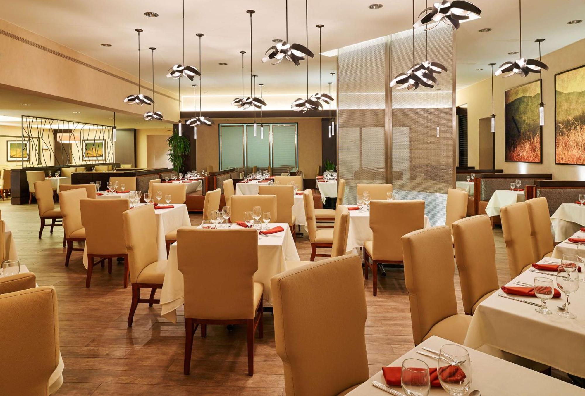 Doubletree By Hilton San Antonio Airport Hotel Екстериор снимка