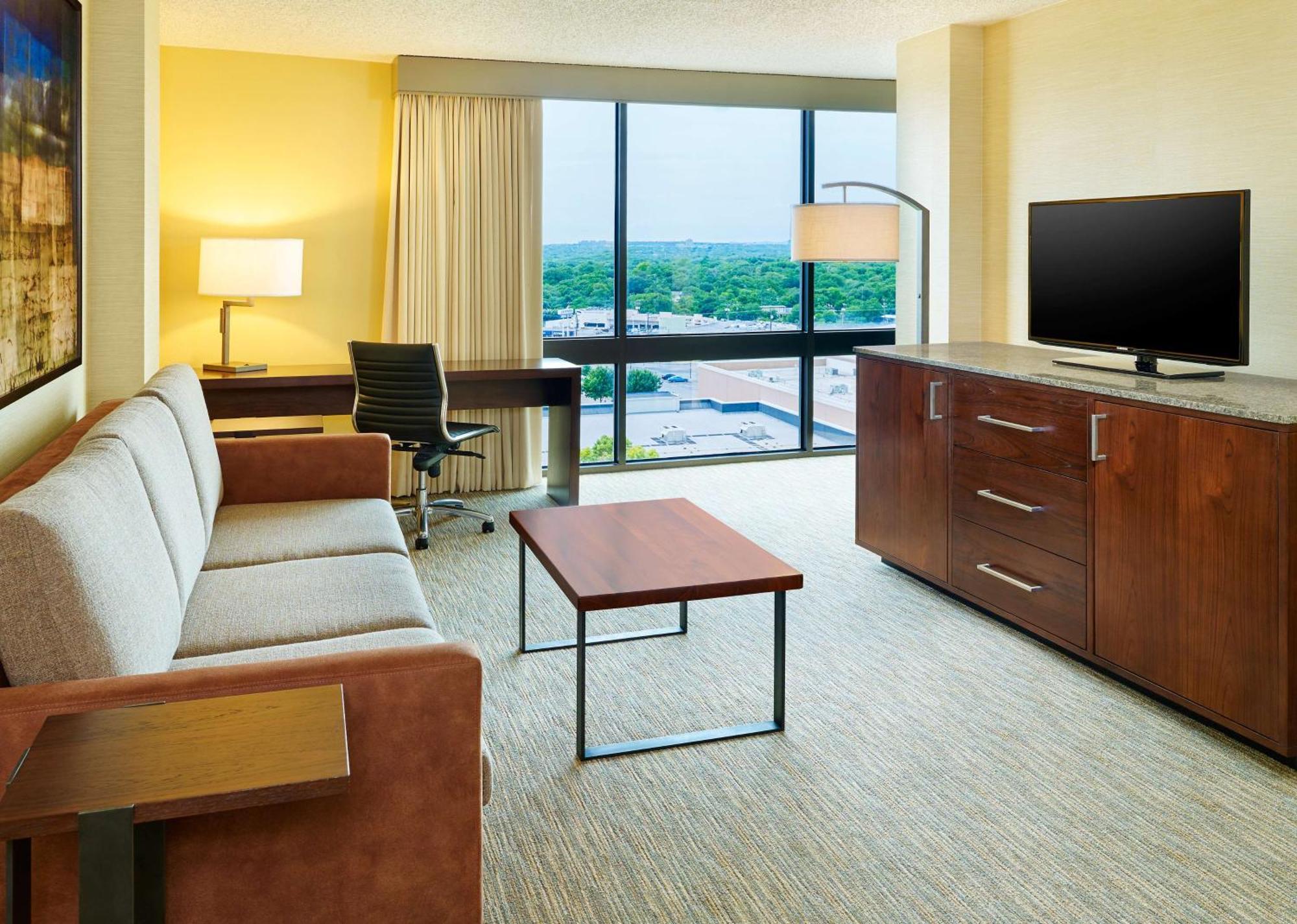Doubletree By Hilton San Antonio Airport Hotel Екстериор снимка