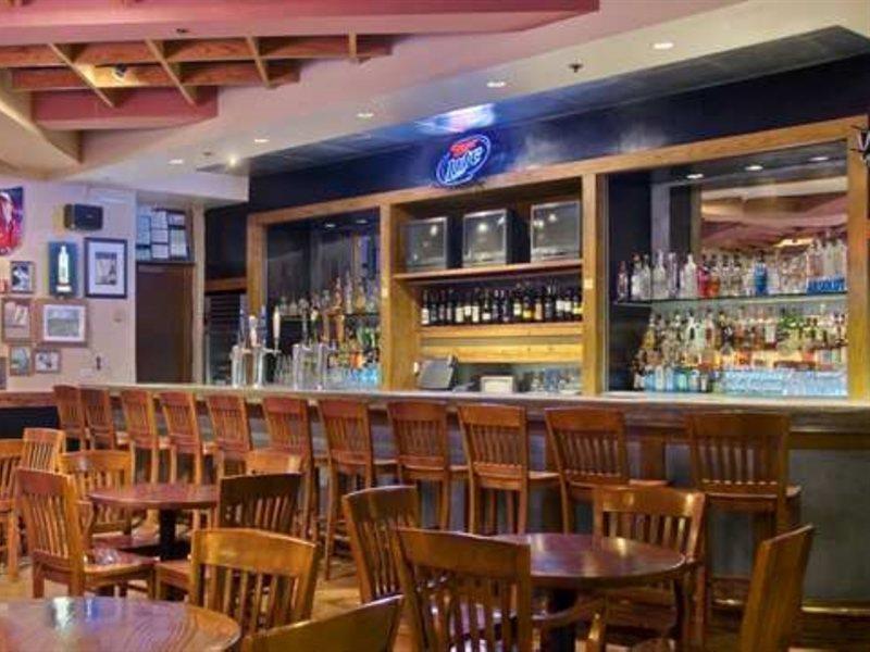 Doubletree By Hilton San Antonio Airport Hotel Екстериор снимка