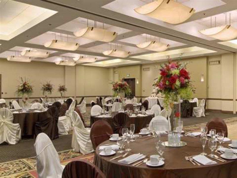 Doubletree By Hilton San Antonio Airport Hotel Екстериор снимка